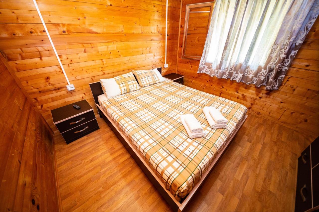 Guest House Luiza Borsh Exterior foto