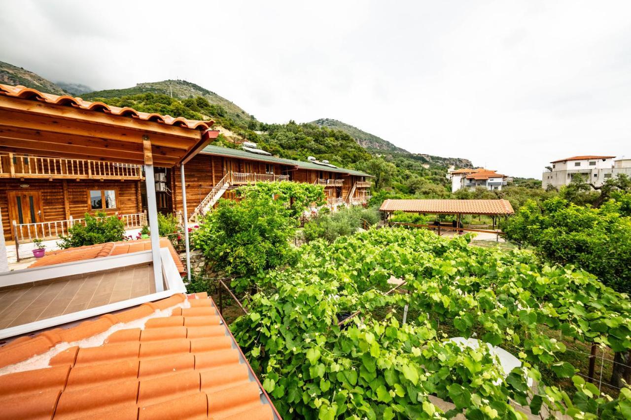Guest House Luiza Borsh Exterior foto